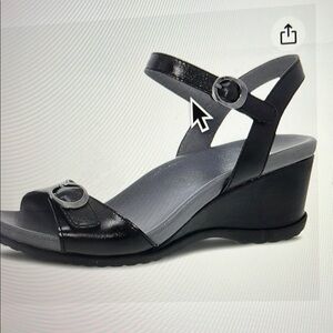 NWOT Dansko Arielle Wedge Sandal for Women Size 37 Black